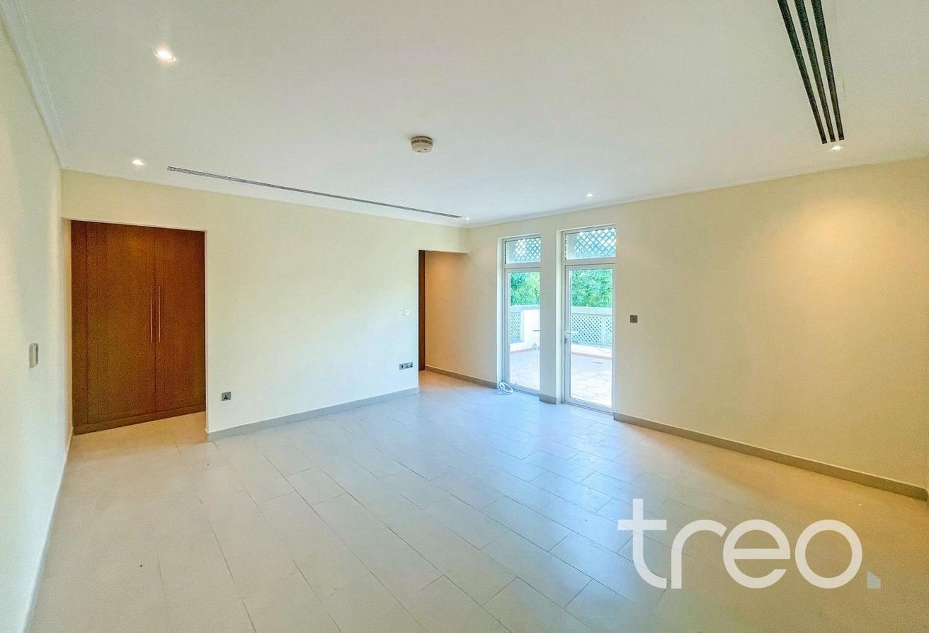 Prime Location | 4 Bed Large | Quiet Area photo 10