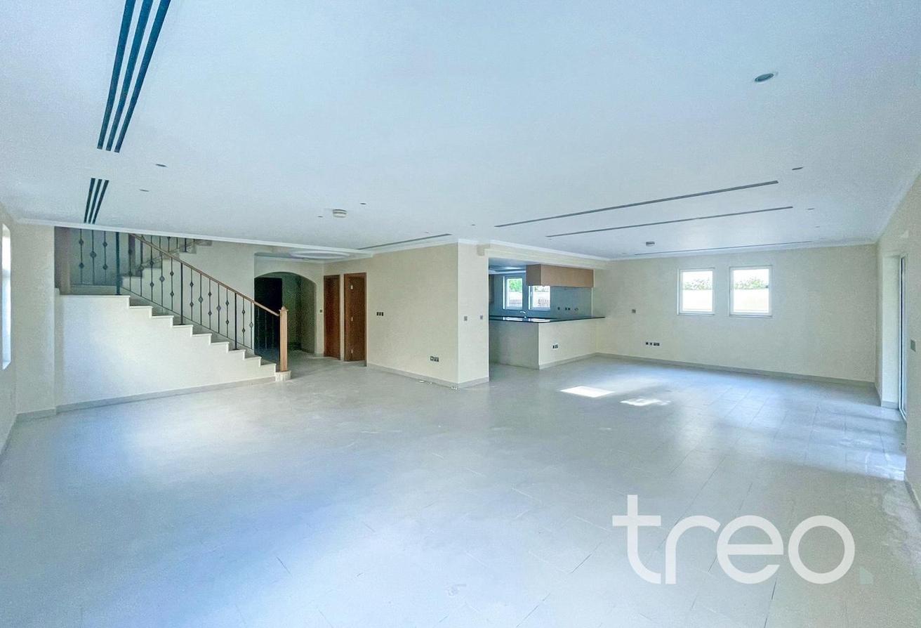 Prime Location | 4 Bed Large | Quiet Area photo 5