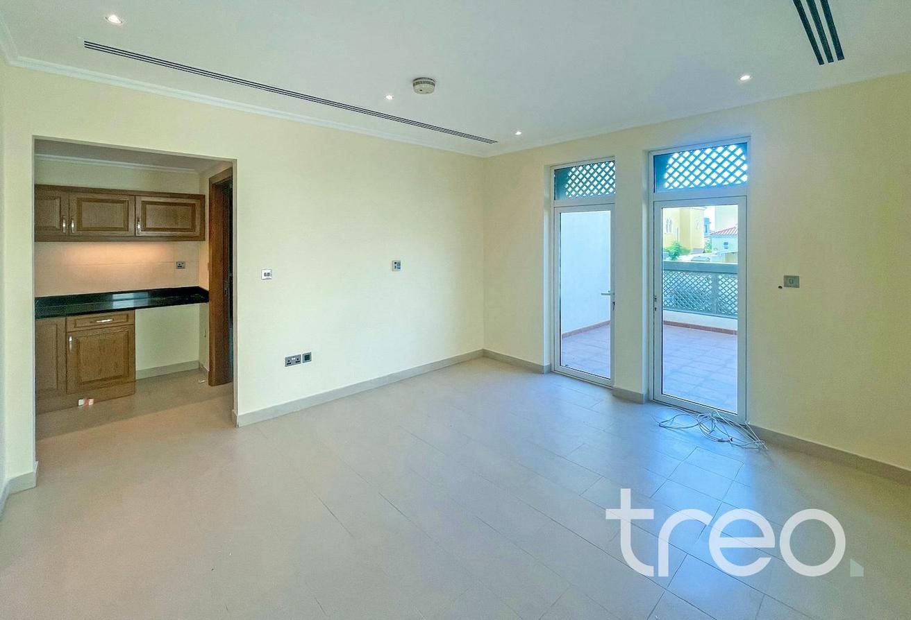 Prime Location | 4 Bed Large | Quiet Area photo 12