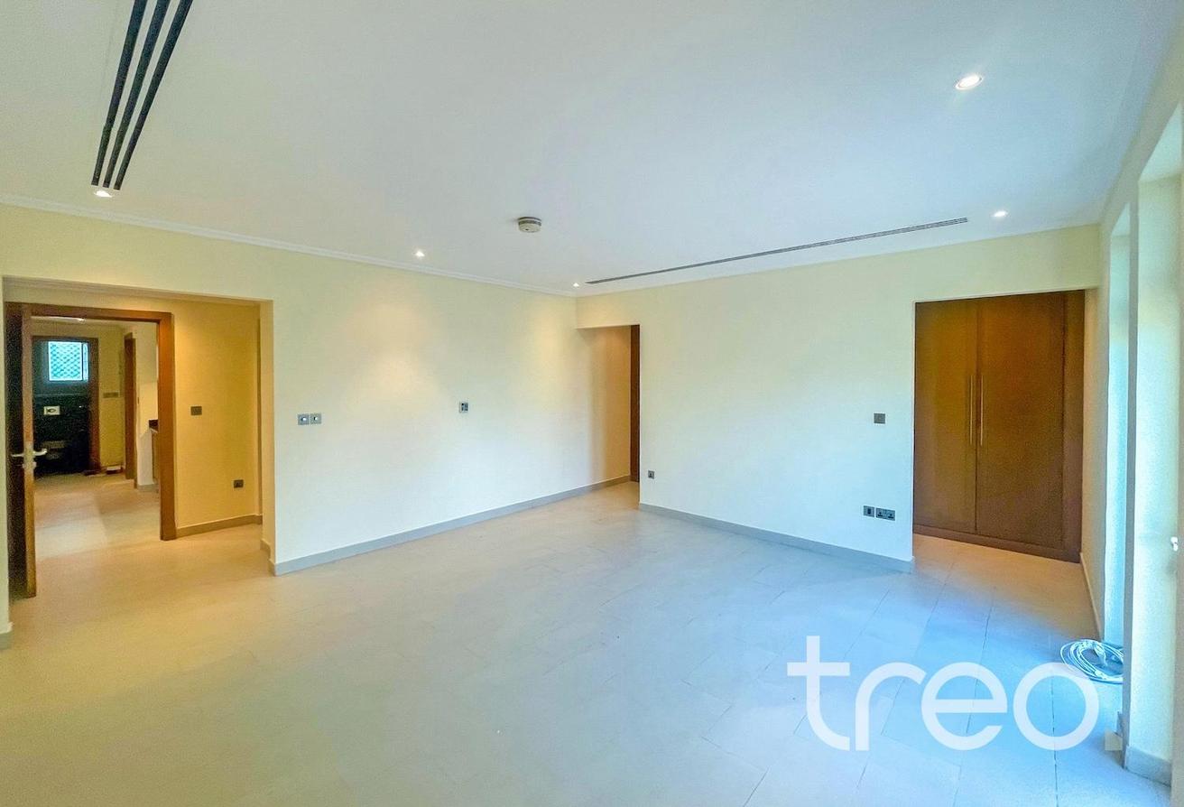 Prime Location | 4 Bed Large | Quiet Area photo 8