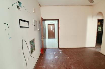Apartment - 1 - 1 for rent in Fire Station Road - Muwaileh - Sharjah Apartment - 1 - 1 for rent in Fire Station Road - Muwaileh - Sharjah