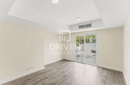 Villa - 2 Bedrooms - 3 Bathrooms for rent in Springs 3 - The Springs - Dubai