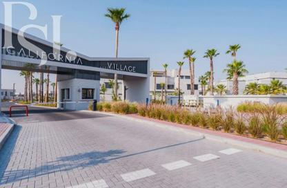 Townhouse - 3 Bedrooms - 4 Bathrooms for sale in California Residence - California Village - Dubai Land - Dubai