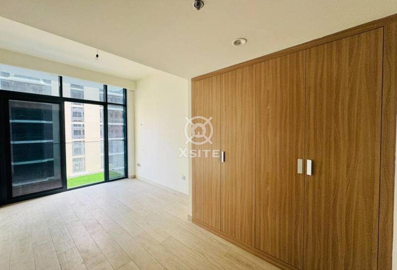 Lavish Studio | Unfurnished | Pool View photo 5