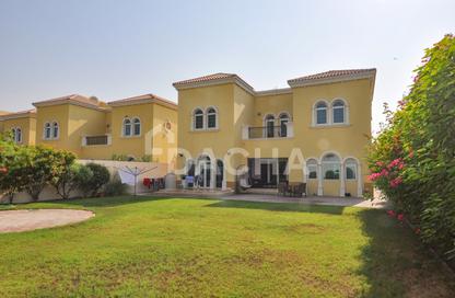 Villa - 3 Bedrooms - 4 Bathrooms for rent in District 7 - Jumeirah Park - Dubai