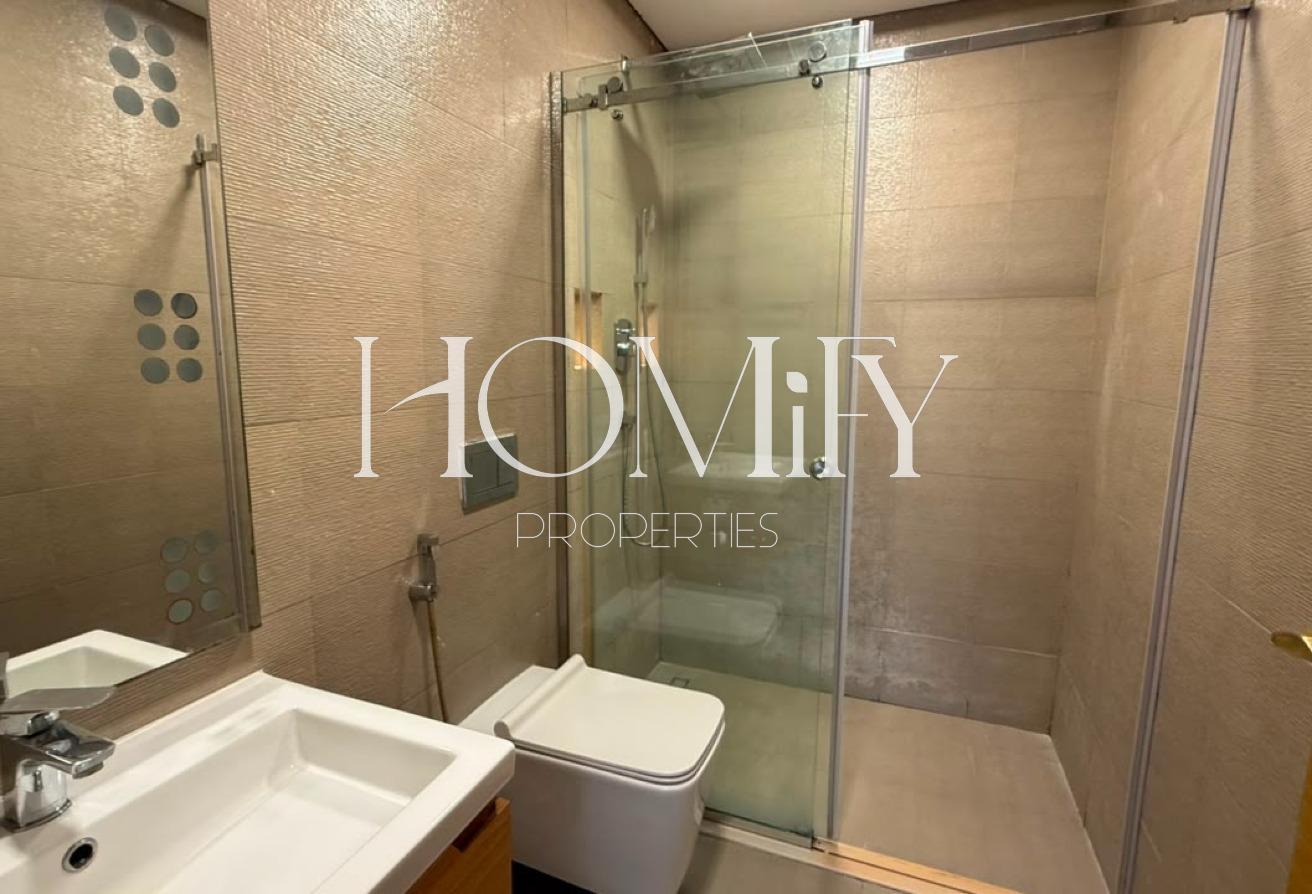 UNFURNISHED | SPACIOUS | READY TO MOVE photo 10