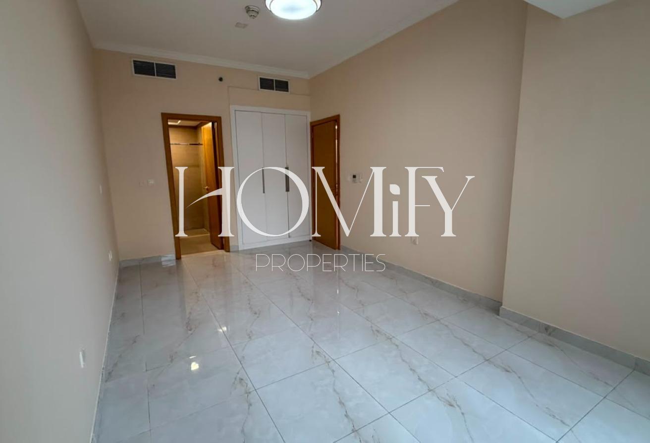 UNFURNISHED | SPACIOUS | READY TO MOVE photo 7