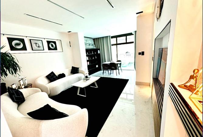 101711580 - Property Image 2