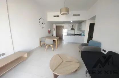 شقة - غرفة نوم - 2 حمامات للايجار في العزيزي روي المتوسطي - الفرجان - دبي