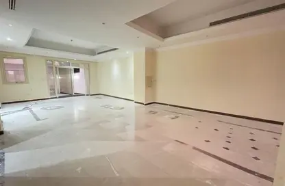 فيلا - 5 غرف نوم - 8 حمامات للايجار في مدينة شخبوط - أبوظبي