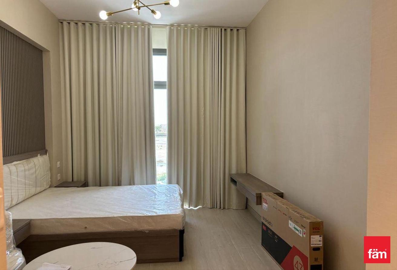 Fully Furnished, Road View, Ready To Move, Vacantt photo 4