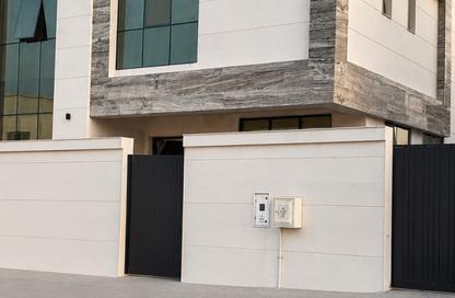 Villa - 4 - 6 for rent in Al Hooshi Villas - Hoshi - Al Badie - Sharjah
