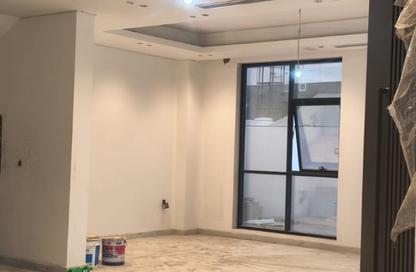 Villa - 4 - 6 for rent in Al Hooshi Villas - Hoshi - Al Badie - Sharjah Villa - 4 - 6 for rent in Al Hooshi Villas - Hoshi - Al Badie - Sharjah
