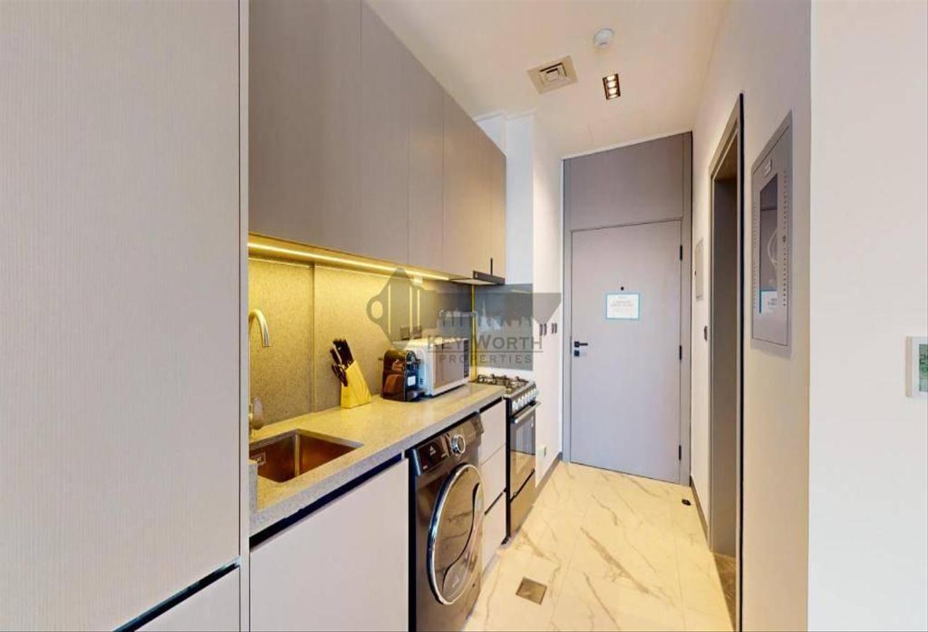 Furnished Studio | Community view | Mid Floor photo 7