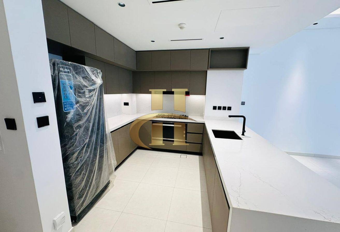 Stunning | Massive 2 BHK + Maid | With Terrace photo 6