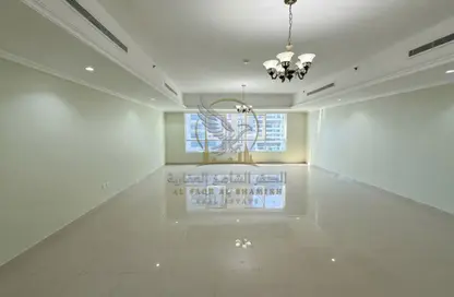 Apartment - 4 Bedrooms - 5 Bathrooms for rent in Al Khan Lagoon Tower - Al Khan Lagoon - Al Khan - Sharjah