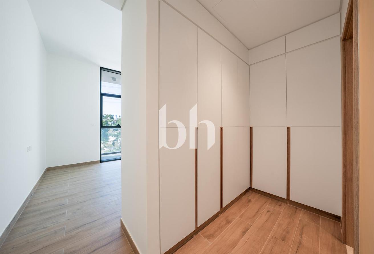 Burj Khalifa View | Brand New | Community expert photo 12