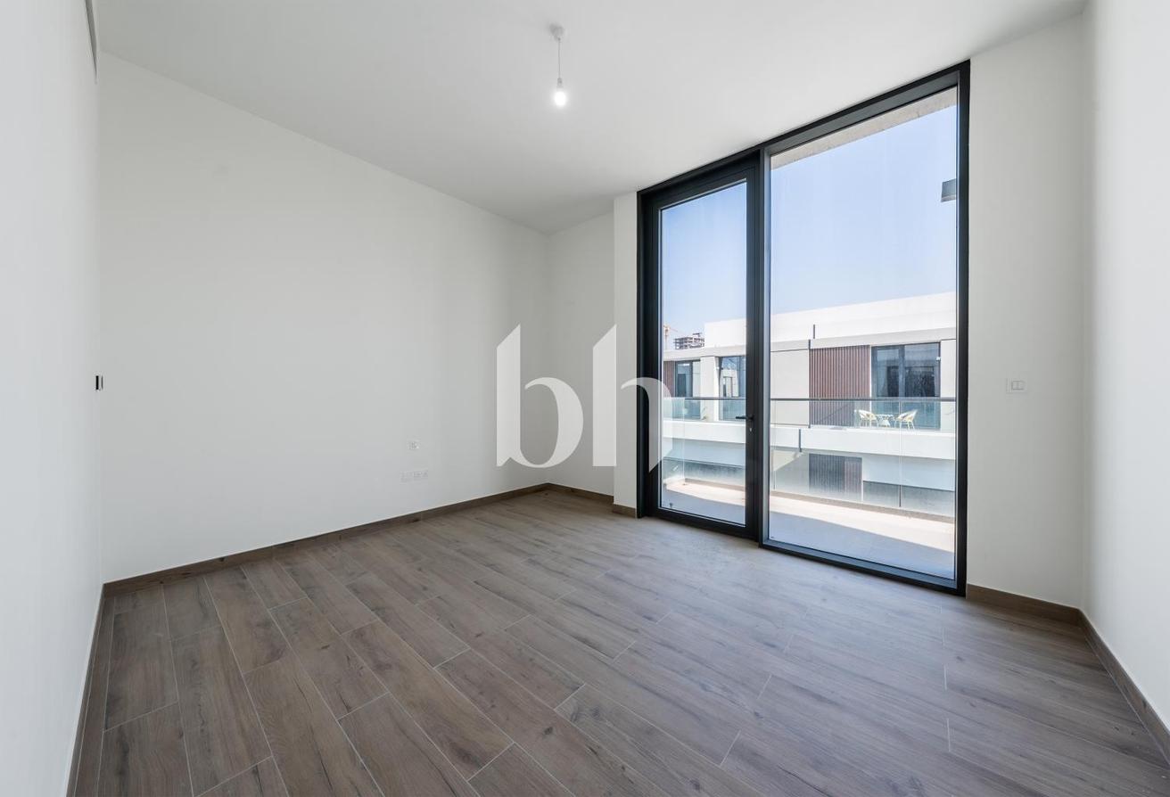 Burj Khalifa View | Brand New | Community expert photo 27
