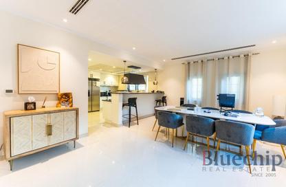 Villa - 3 Bedrooms - 4 Bathrooms for sale in Jumeirah Park - Dubai