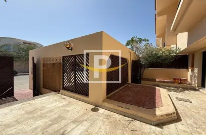 Villa - 4 Bedrooms - 5 Bathrooms for rent in Jumeirah 3 Villas - Jumeirah 3 - Jumeirah - Dubai