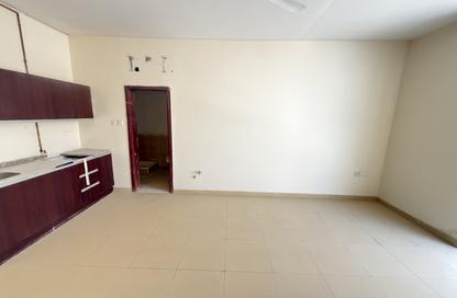 Apartment - Studio - 1 for rent in Fire Station Road - Muwaileh - Sharjah Apartment - Studio - 1 for rent in Fire Station Road - Muwaileh - Sharjah