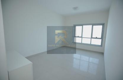Apartment - 2 Bedrooms - 3 Bathrooms for rent in Corniche Tower - Ajman Corniche Road - Ajman