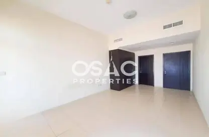 Apartment - 1 Bedroom - 1 Bathroom for rent in Farah Tower 5 - Queue Point - Liwan - Dubai