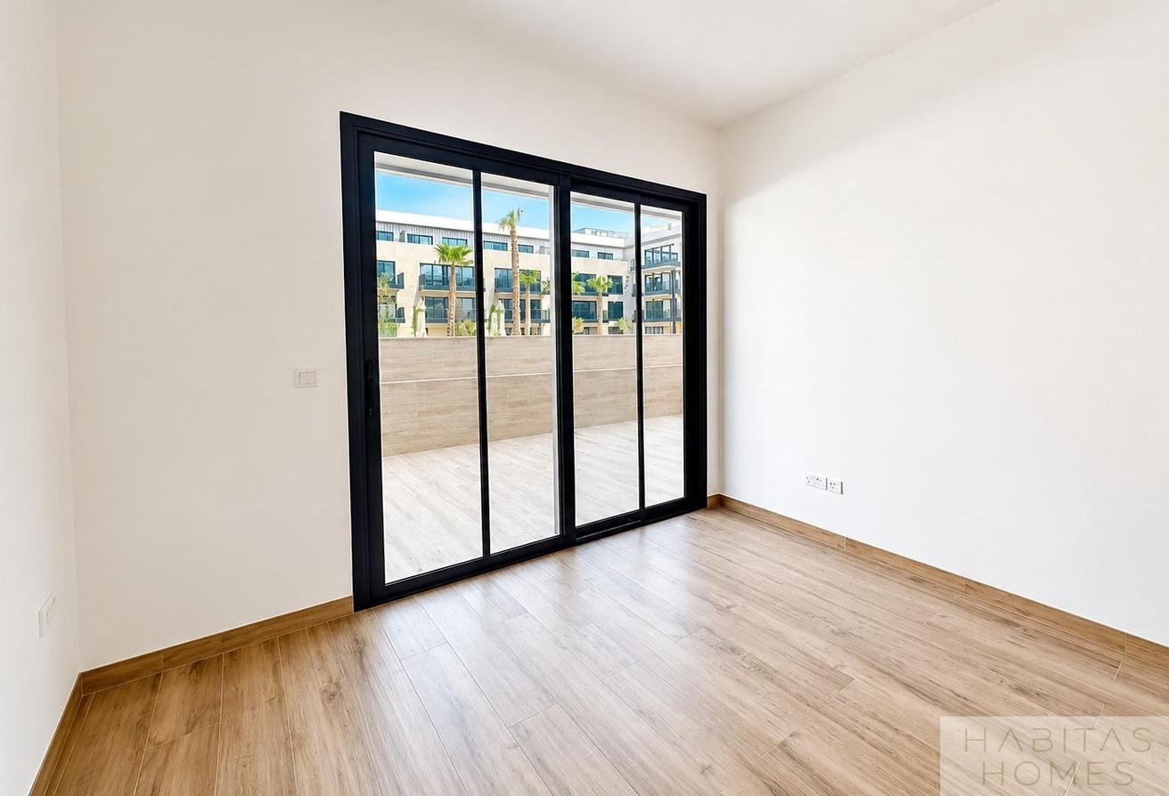 Spacious 1BR + Study | Balcony | Flexible Cheques photo 4