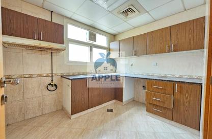 Apartment - 1 Bedroom - 1 Bathroom for rent in Muwailih Building - Muwaileh - Sharjah