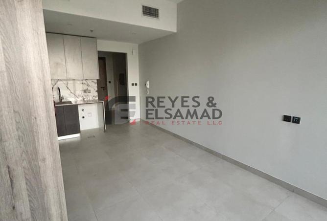 127005621 - Property Image 2