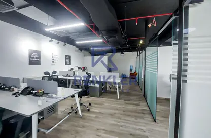 مكتب - 4 غرف نوم - 1 حمام للايجار في 51 برج - الخليج التجاري - دبي