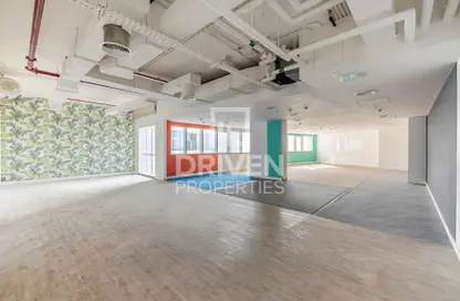 مكتب - استوديو للايجار في A برج - تريو تاورز - شارع الشيخ زايد - دبي