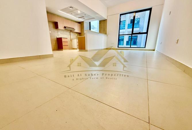 1 month free / brand new open kitchen 2br / 100k