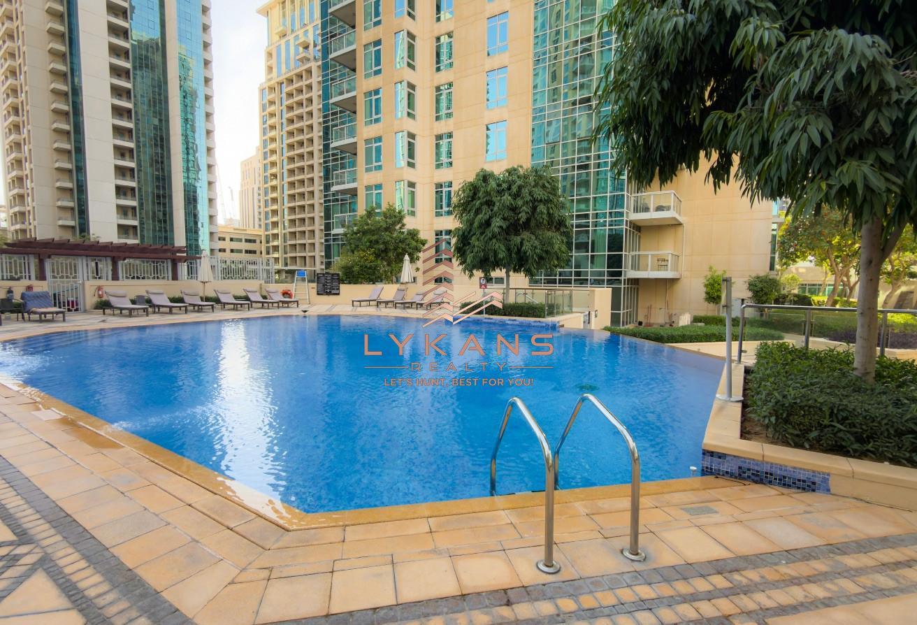 Burj Khalifa & Dubai Fountain View | Furnished photo 15