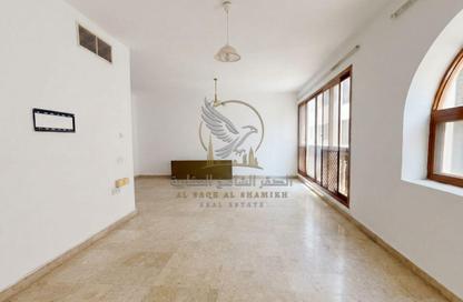 Duplex - 4 - 4 for rent in Al Qulaya'ah - Al Sharq - Sharjah