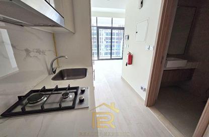 Apartment - Studio - 1 Bathroom for rent in Azizi Riviera 34 - Azizi Riviera - Meydan One - Meydan - Dubai