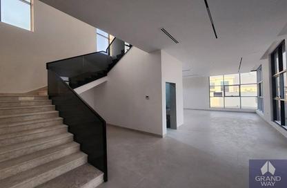 Villa - 5 - 6 for rent in Al Aweer 1 - Al Aweer - Dubai
