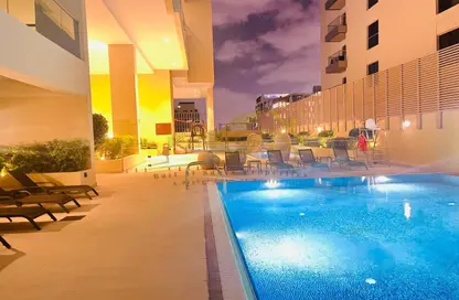 Apartment - 3 Bedrooms - 5 Bathrooms for rent in Jumeirah Garden City - Al Satwa - Dubai