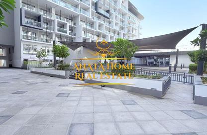 Apartment - 3 Bedrooms - 4 Bathrooms for rent in Oasis 1 - Oasis Residences - Masdar City - Abu Dhabi