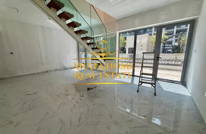 Apartment - 3 Bedrooms - 4 Bathrooms for rent in Oasis 1 - Oasis Residences - Masdar City - Abu Dhabi