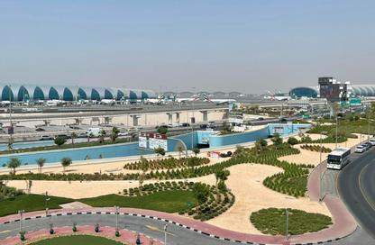 Apartment - 1 Bedroom - 2 Bathrooms for rent in Airport View Building - Al Garhoud - Dubai