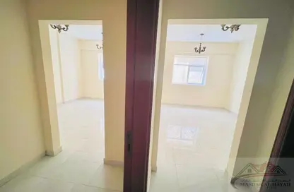 Apartment - 1 Bedroom - 2 Bathrooms for rent in Muwaileh 29 Building - Muwaileh - Sharjah