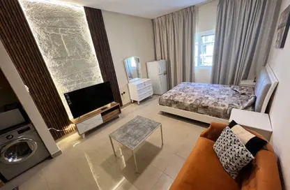 Apartment - Studio - 1 Bathroom for rent in Al Majaz 3 - Al Majaz - Sharjah