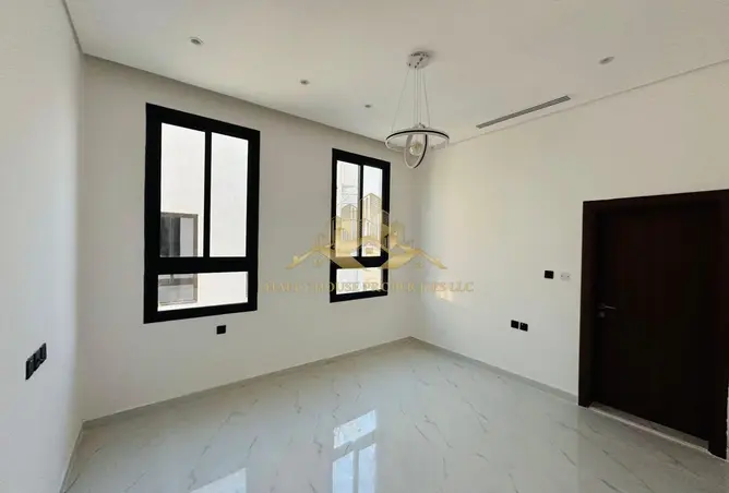 145995329 - Property Image 2