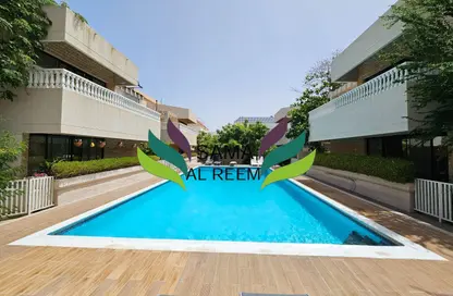 Villa - 4 Bedrooms - 4 Bathrooms for rent in Jumeirah 3 Villas - Jumeirah 3 - Jumeirah - Dubai