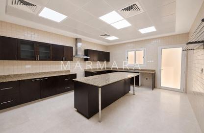 Villa - 4 Bedrooms - 5 Bathrooms for rent in Umm Suqeim 2 Villas - Umm Suqeim 2 - Umm Suqeim - Dubai