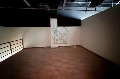 Shop - Studio - 2 for rent in Industrial Area 4 - Sharjah Industrial Area - Sharjah