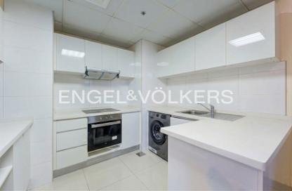 Apartment - 3 Bedrooms - 3 Bathrooms for sale in Marina Wharf 2 - Marina Wharf - Dubai Marina - Dubai