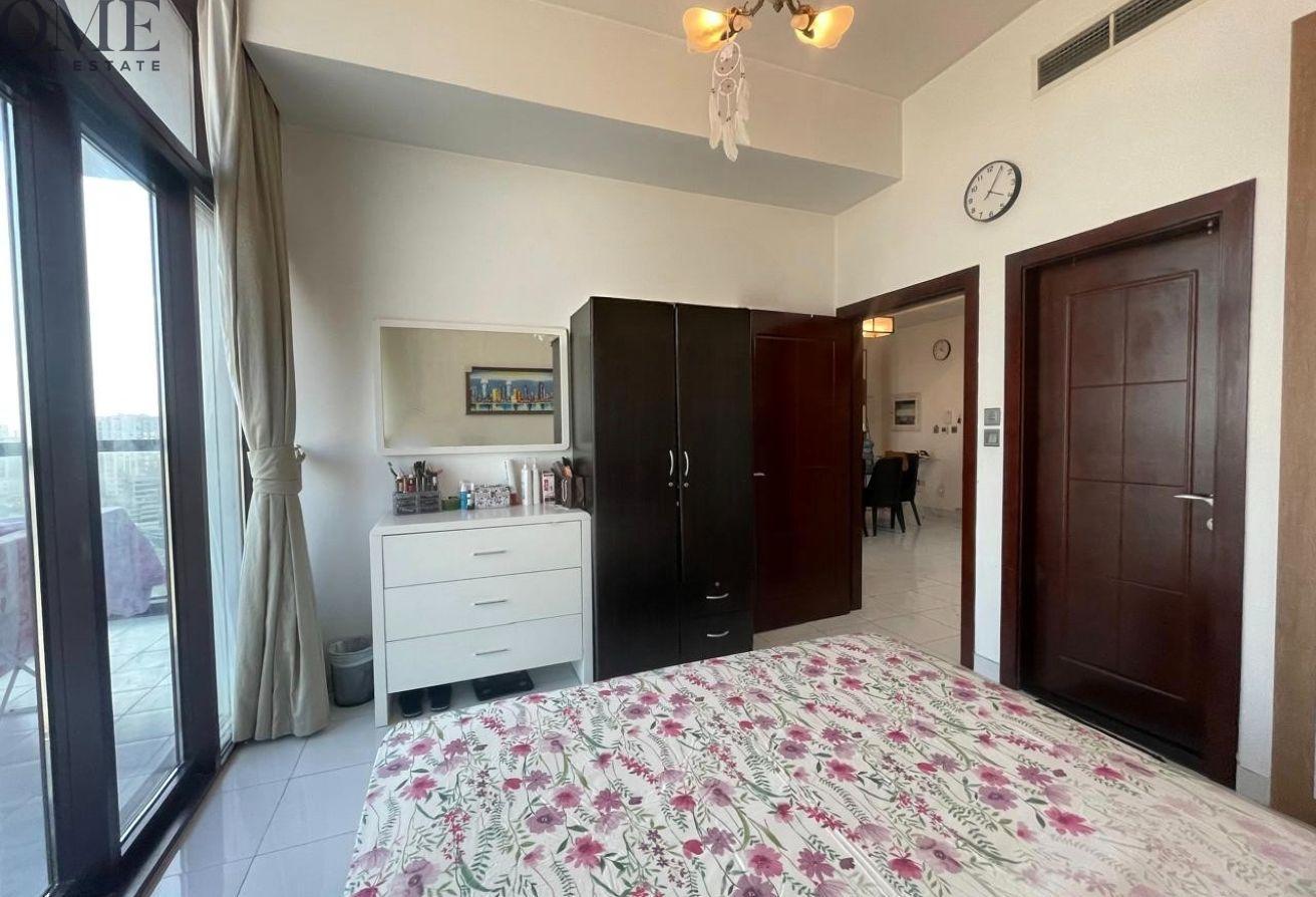 High Floor | 1BR Convertible to 2BR | Near Metro photo 8