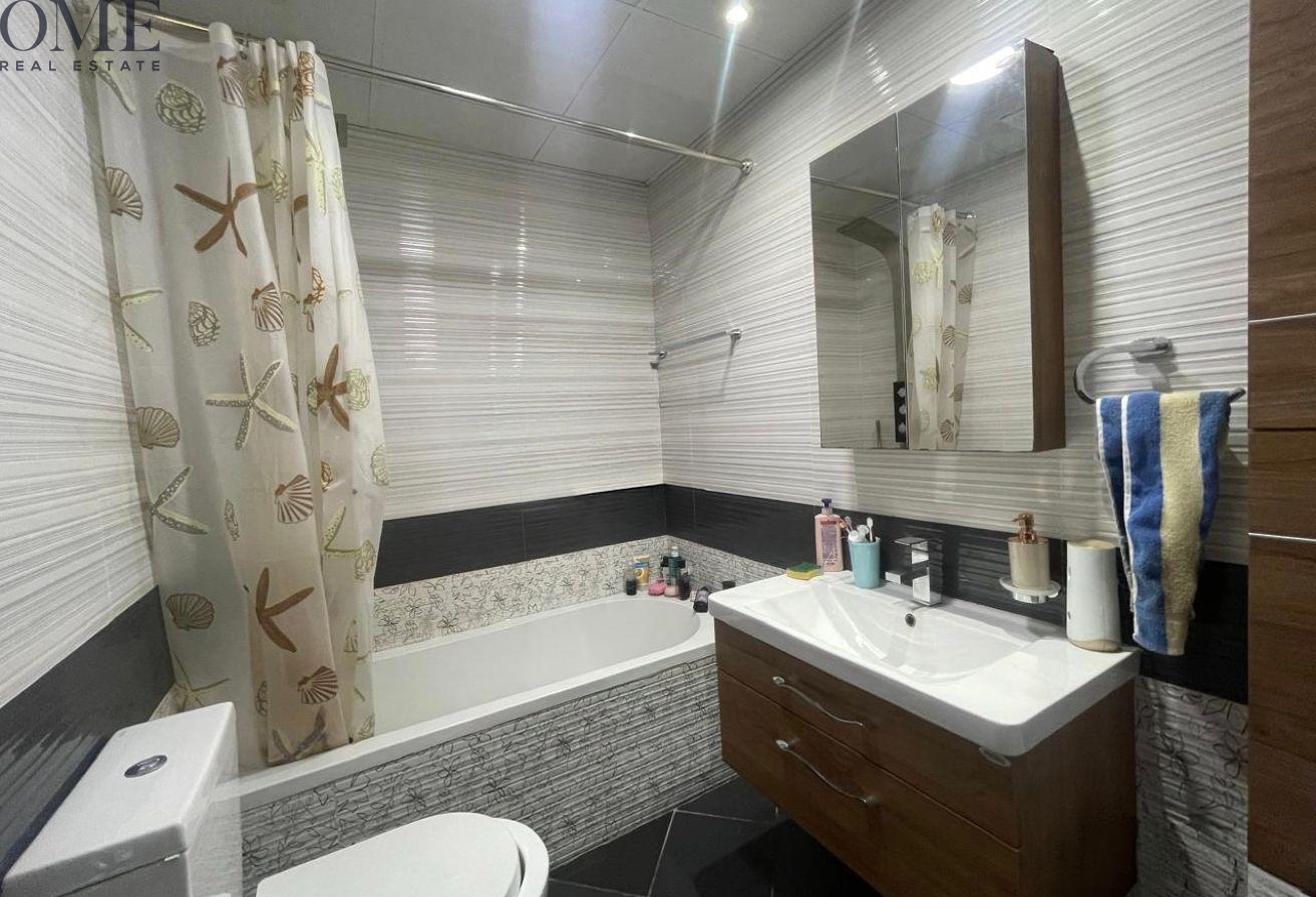 High Floor | 1BR Convertible to 2BR | Near Metro photo 9